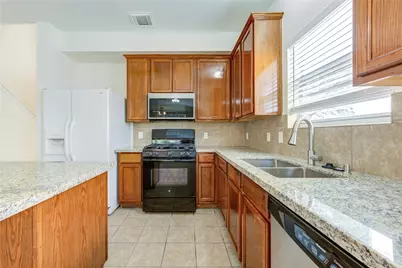1723 Manor Drive, Baytown, TX 77521 - Photo 13