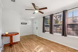 1542 Marsalis Rd, Lancaster, TX 75134 - Photo 3