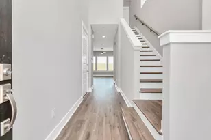 2726 Ruhman Flds Dr, Houston, TX 77008 - Photo 15