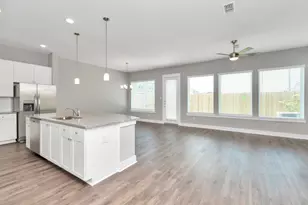 2726 Ruhman Flds Dr, Houston, TX 77008 - Photo 3