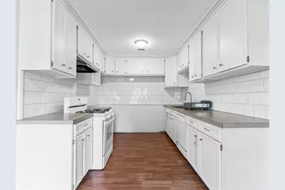 219 E Beecher Avenue, Palacios, TX 77465 - Photo 7