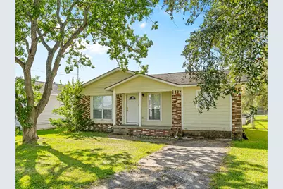 219 E Beecher Avenue, Palacios, TX 77465 - Photo 3