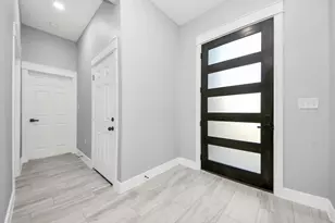 416 S 1st St, La Porte, TX 77571 - Photo 5