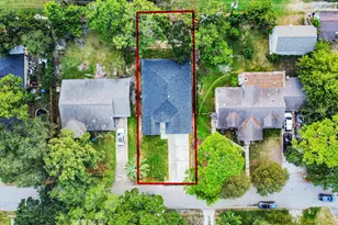 416 S 1st St, La Porte, TX 77571 - Photo 3