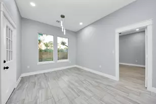 416 S 1st St, La Porte, TX 77571 - Photo 15