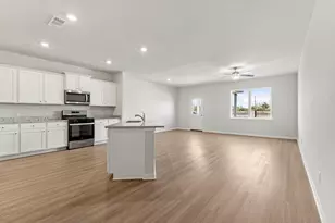 2550 Green Jasper Dr, Iowa Colony, TX 77583 - Photo 3