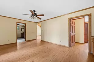 610 Edgar St, Dayton, TX 77535 - Photo 9