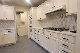 1902 Amy Dr, Baytown, TX 77520 - Photo 25