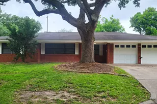 1902 Amy Dr, Baytown, TX 77520 - Photo 1