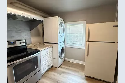 1126 1/2 Ryon Street #C, Houston, TX 77009 - Photo 5