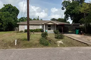 1019 Roosevelt St, La Marque, TX 77568 - Photo 1