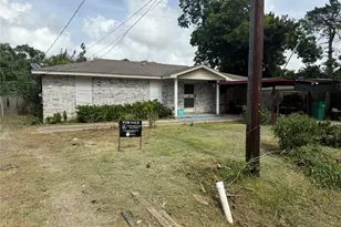 1019 Roosevelt St, La Marque, TX 77568 - Photo 3