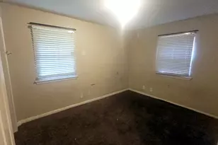 2826 Monticello Dr, Houston, TX 77045 - Photo 9