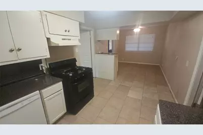 2826 Monticello Drive, Houston, TX 77045 - Photo 7
