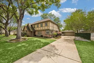 16418 Clearcrest Dr, Houston, TX 77059 - Photo 7