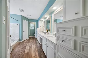 16418 Clearcrest Dr, Houston, TX 77059 - Photo 19