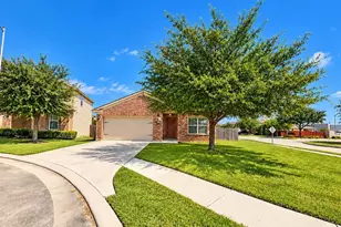 6902 Iris Ct, Baytown, TX 77521 - Photo 1