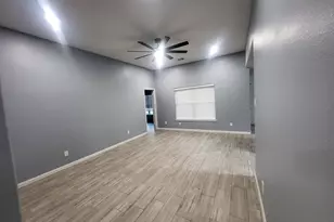6902 Iris Ct, Baytown, TX 77521 - Photo 19