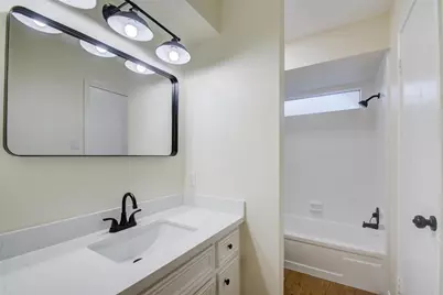 10606 Mills Flat Street, Houston, TX 77070 - Photo 11