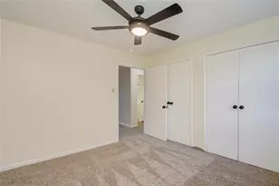 10606 Mills Flat St, Houston, TX 77070 - Photo 17