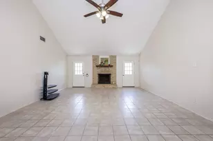 7423 Towerview Ln, Houston, TX 77489 - Photo 3