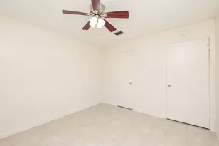 7423 Towerview Ln, Houston, TX 77489 - Photo 13