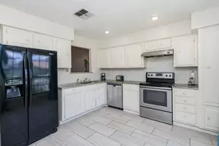 7423 Towerview Ln, Houston, TX 77489 - Photo 11