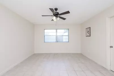 7423 Towerview Lane, Houston, TX 77489 - Photo 15