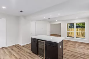 79 N Pathfinders Cir, The Woodlands, TX 77381 - Photo 21