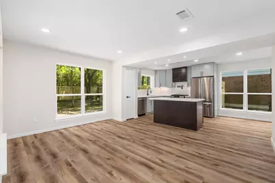 79 N Pathfinders Circle, The Woodlands, TX 77381 - Photo 17