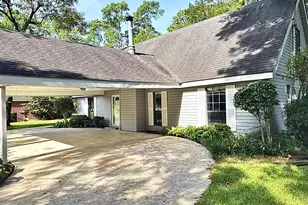 719 E Wildwood Dr, Village Mills, TX 77663 - Photo 7