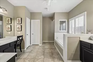 1402 N Pine Orchard Dr, Pearland, TX 77581 - Photo 15