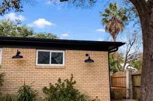 2311 Avenue O, Galveston, TX 77550 - Photo 1