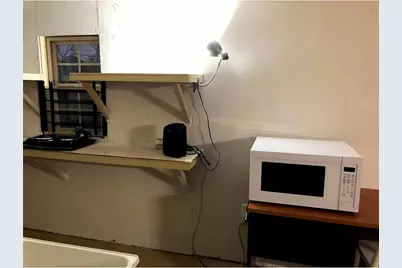 241 E Jackson Street, Bartlett, TX 76511 - Photo 17