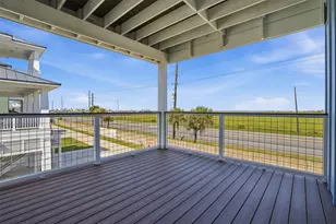 18 Blue Heron Cir, Jamaica Beach, TX 77554 - Photo 23