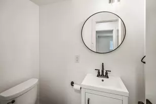 8207 Langdon Ln, Houston, TX 77036 - Photo 9