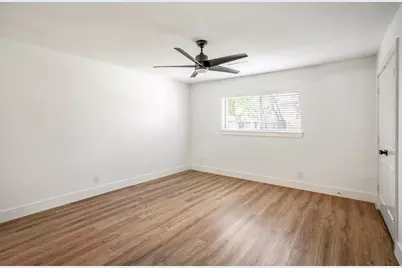 8207 Langdon Lane, Houston, TX 77036 - Photo 21