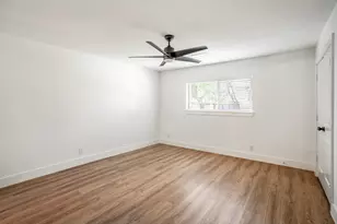 8207 Langdon Ln, Houston, TX 77036 - Photo 21