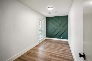 8207 Langdon Ln, Houston, TX 77036 - Photo 7