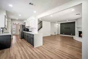 8207 Langdon Ln, Houston, TX 77036 - Photo 15