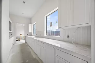 316 W 30th St, Houston, TX 77018 - Photo 11