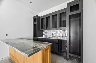 316 W 30th St, Houston, TX 77018 - Photo 19