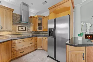 3300 Bellefontaine St, Houston, TX 77025 - Photo 9