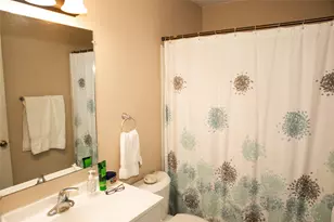 515 N Colorado St, Burton, TX 77835 - Photo 35