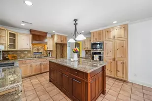 2111 Diane St, Pinehurst, TX 77362 - Photo 3