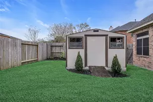 4306 Towering Oak Ct, Houston, TX 77059 - Photo 41