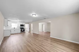 8771 Josie St, Houston, TX 77029 - Photo 7