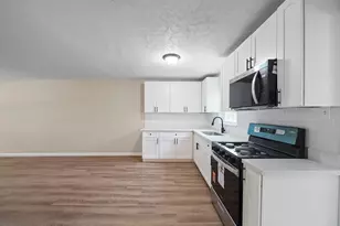 8771 Josie St, Houston, TX 77029 - Photo 9