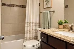 9505 Windswept Ln, Houston, TX 77063 - Photo 15