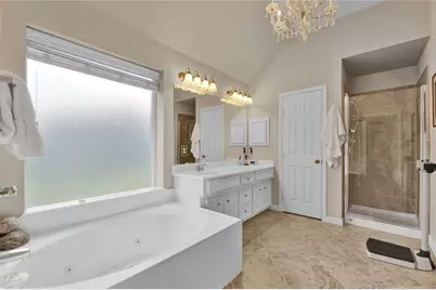 13610 Popes Creek Lane, Houston, TX 77044 - Photo 17